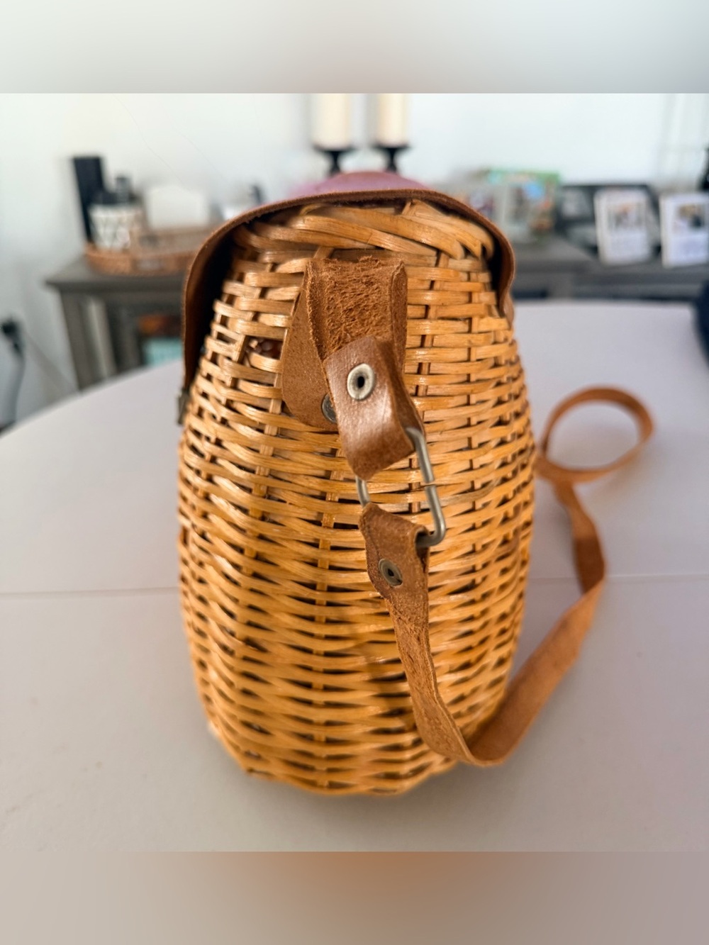 VINTAGE: Handmade Wicker Creel Handbag. - Picture 7 of 15